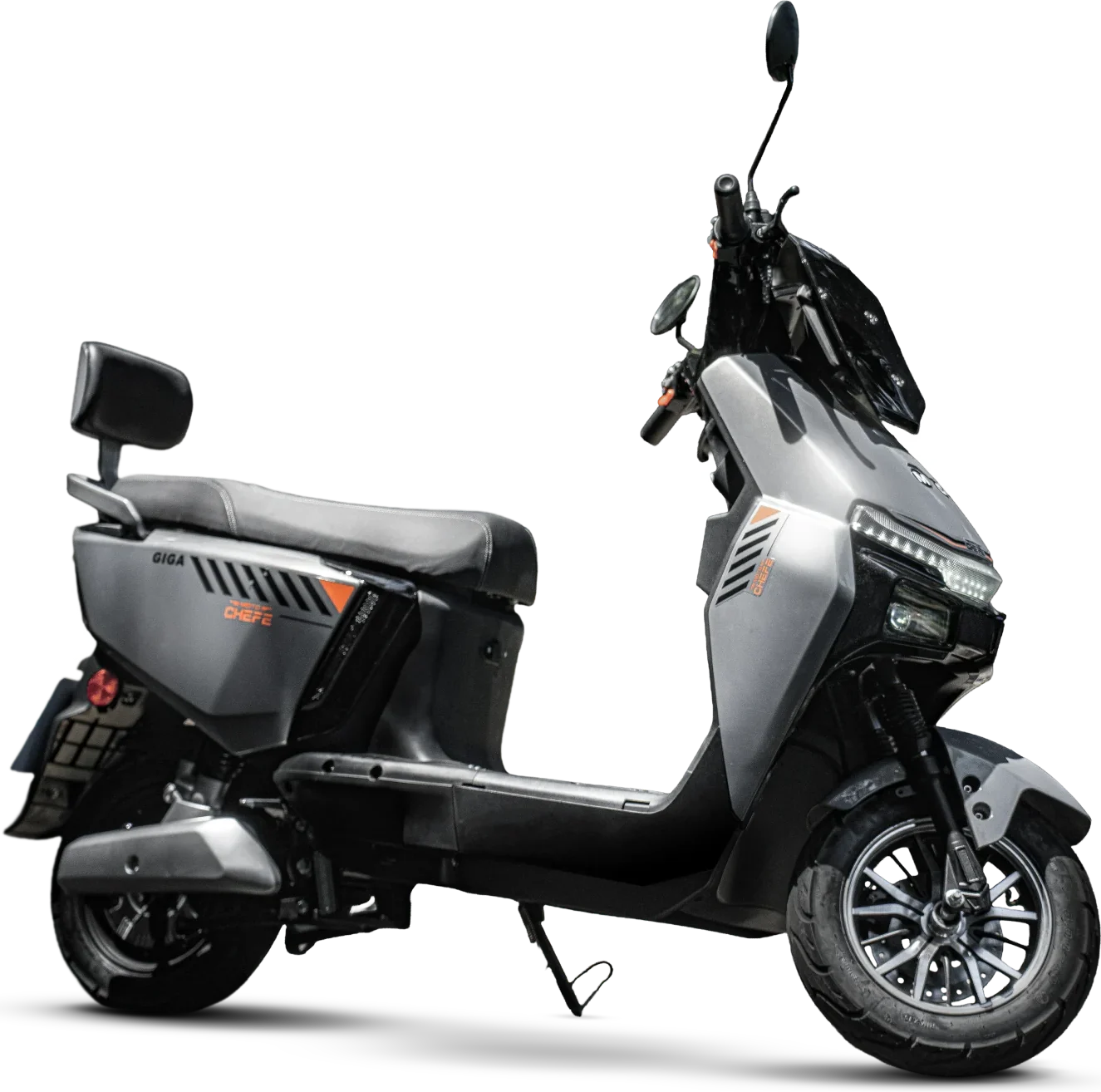 Scooter elétrica MotoChefe Giga cinza em imagem oficial